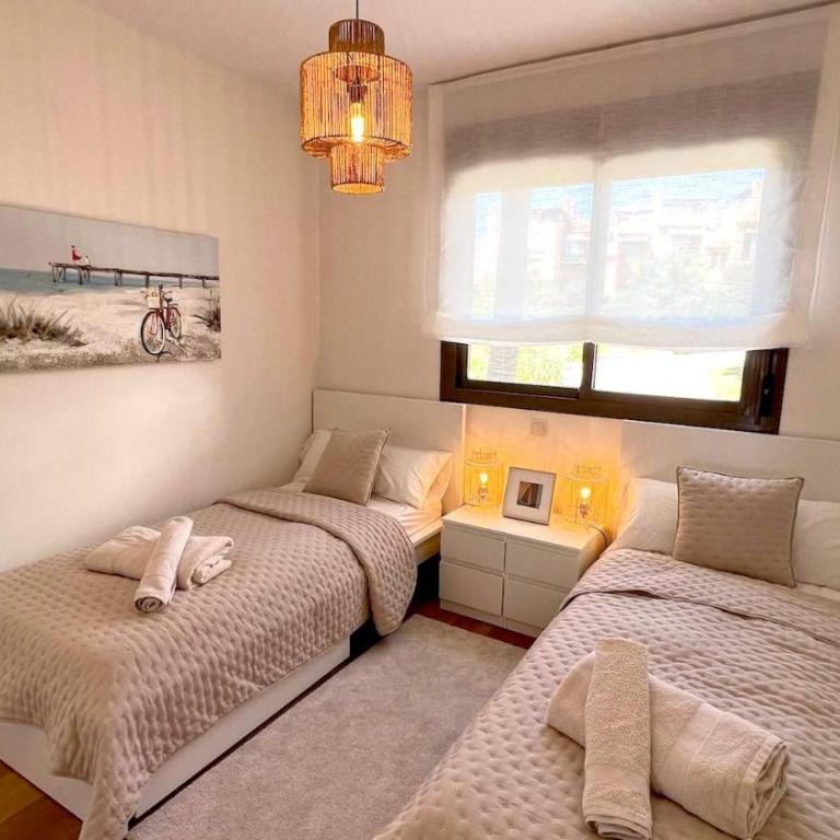 Bohemian-Chic Hideaway with Sun-Drenched Terrace - Appartamento con 2 Camere da Letto - 21