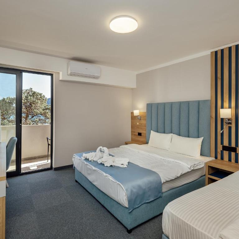 HOTEL TALIA - Superior Family Room - 2