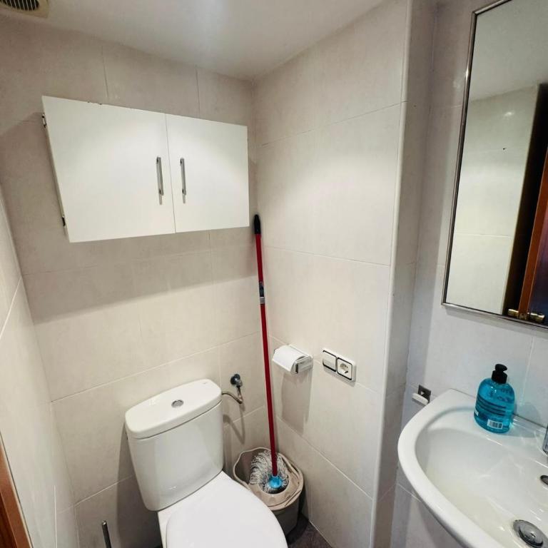 Confortable piso con 2 piscinas cerca de la playa - Apartamento - 17