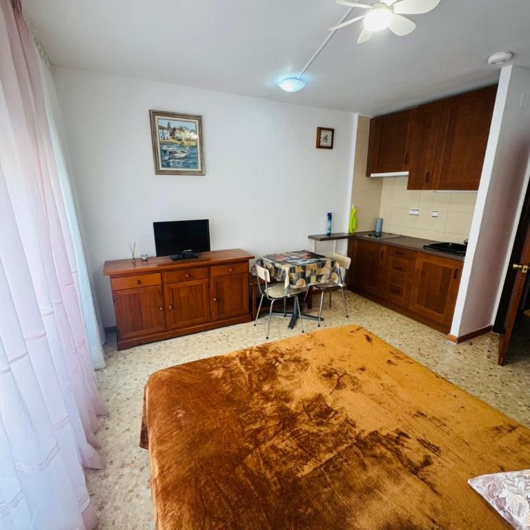 Confortable piso con 2 piscinas cerca de la playa - Apartamento - 9