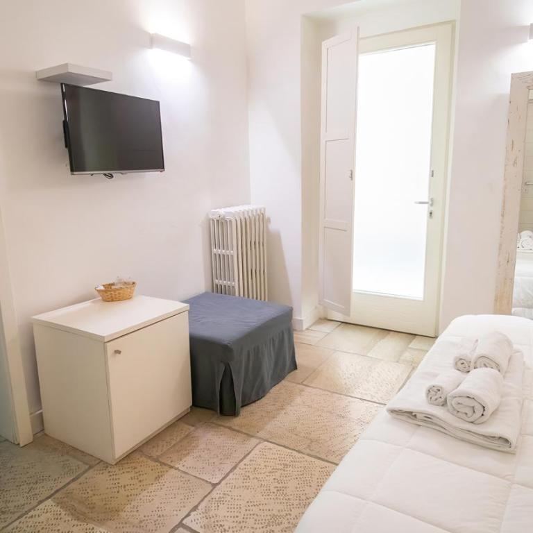 Sui Tetti Luxury Rooms - Camera Matrimoniale Economy - 4