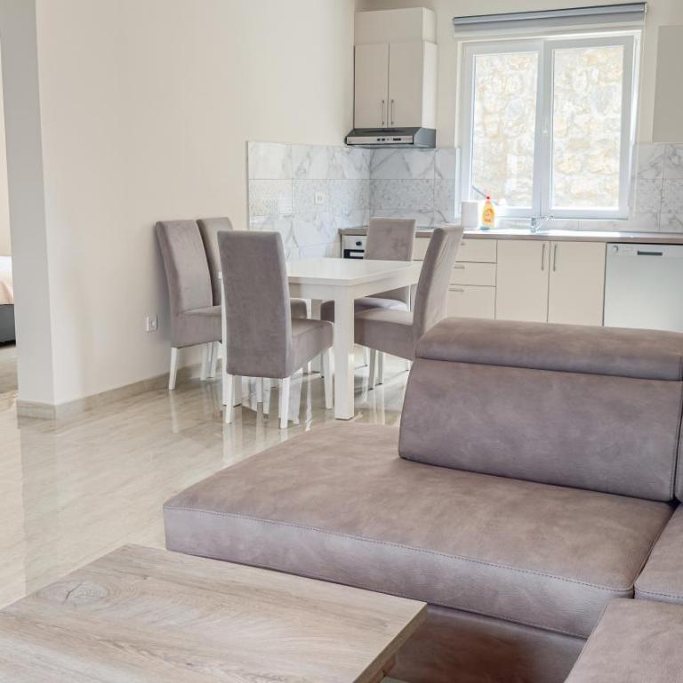 Apartments Seaview Estate Radovic - Apartman sa 2 Spavaće Sobe, Balkonom i Pogledom na More - 3