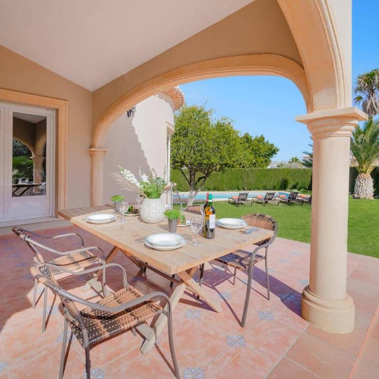 Villa Carbo by Villa Plus - Villa - 3