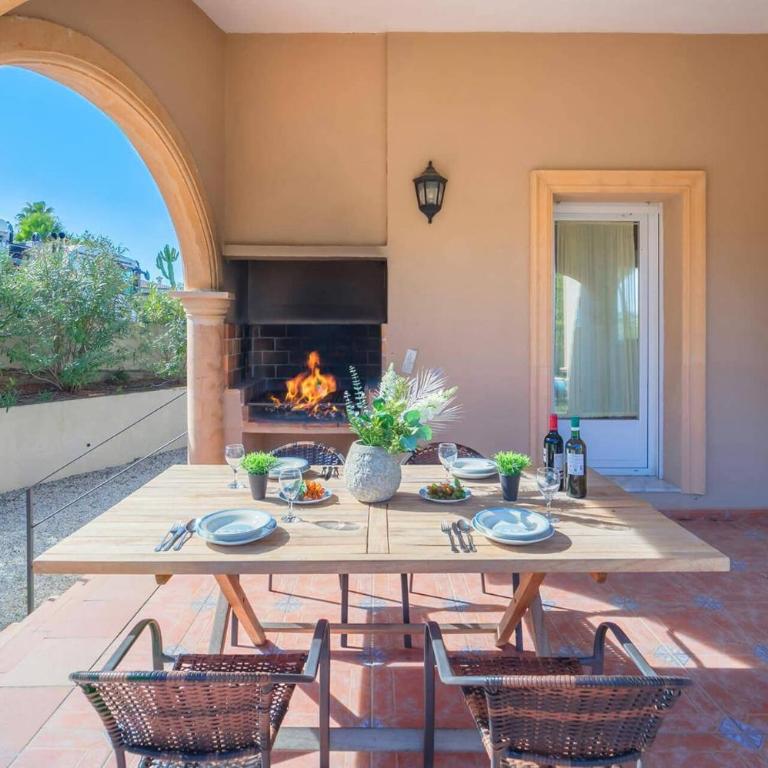 Villa Carbo by Villa Plus - Villa - 5