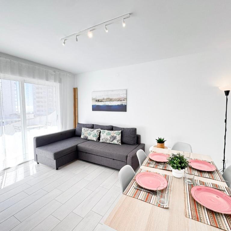 NUEVO, a 70 metros de la playa y con vistas al mar - Two-Bedroom Apartment - 5