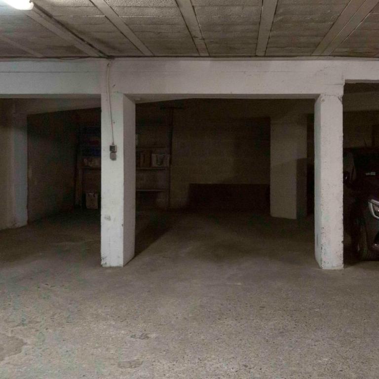 Center of Antibes spacious two-bedroom apartment with terrace and AC - Apartment - 6