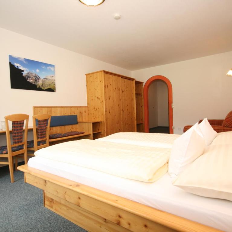 Hotel Cafe' Hermann - Doppelzimmer mit Bergblick - 8