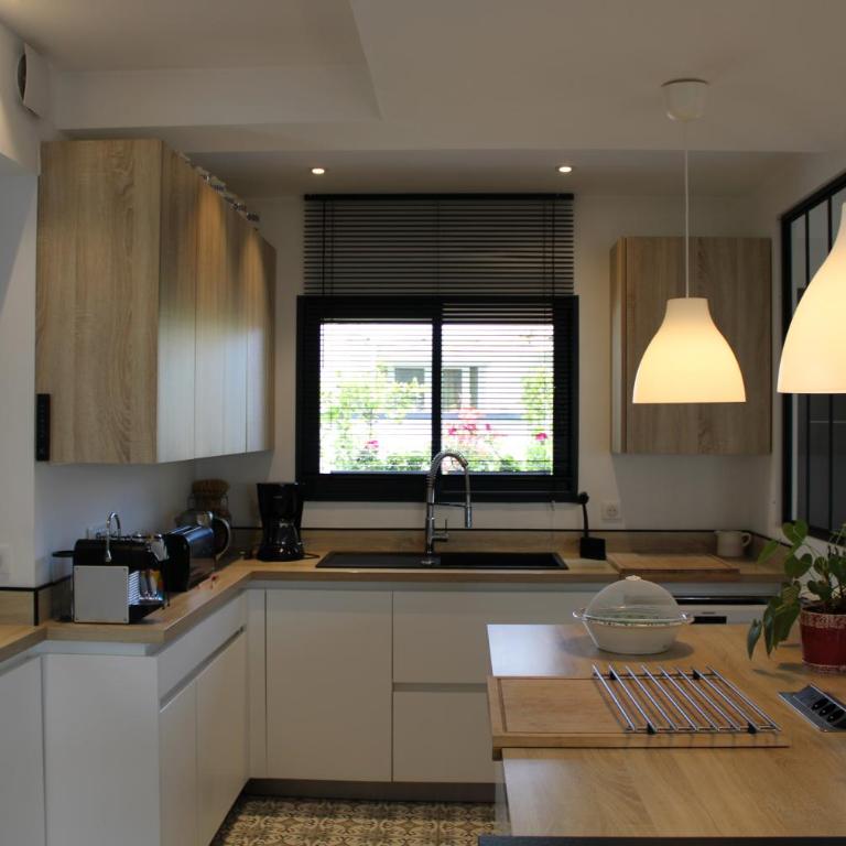 Maison proche plages, au calme, piscine et parking - Maison 3 Chambres - 10