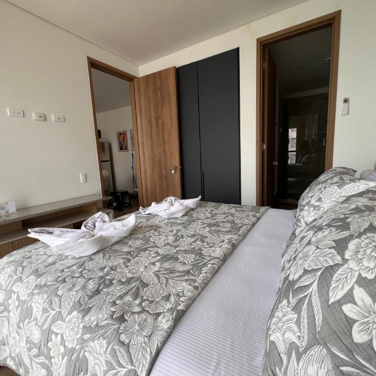 Murano Centro1 26floor,rooftop,infinity pool & views byIMZ - Two-Bedroom Apartment - 53