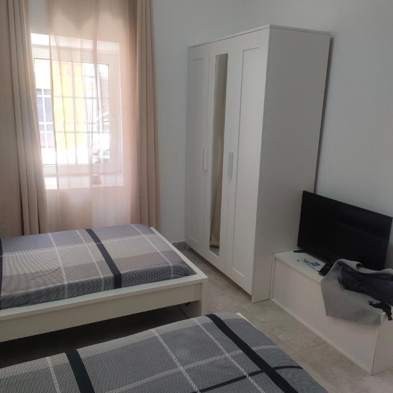 Alba 2 apartamento y Alba 3 habitación con baño - Habitación Doble con baño - 2 camas - 10