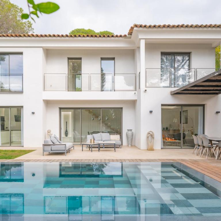 Superbe villa contemporaine à Saint-Raphaël à 200 m de la mer - Villa mit privatem Pool - 1