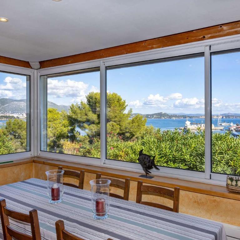 Vue mer, à 400 m de la plage et du port, clim, Wifi - Villa - Vue sur Mer - 6