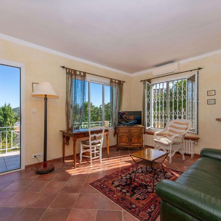 Vue mer, à 400 m de la plage et du port, clim, Wifi - Villa - Vue sur Mer - 8