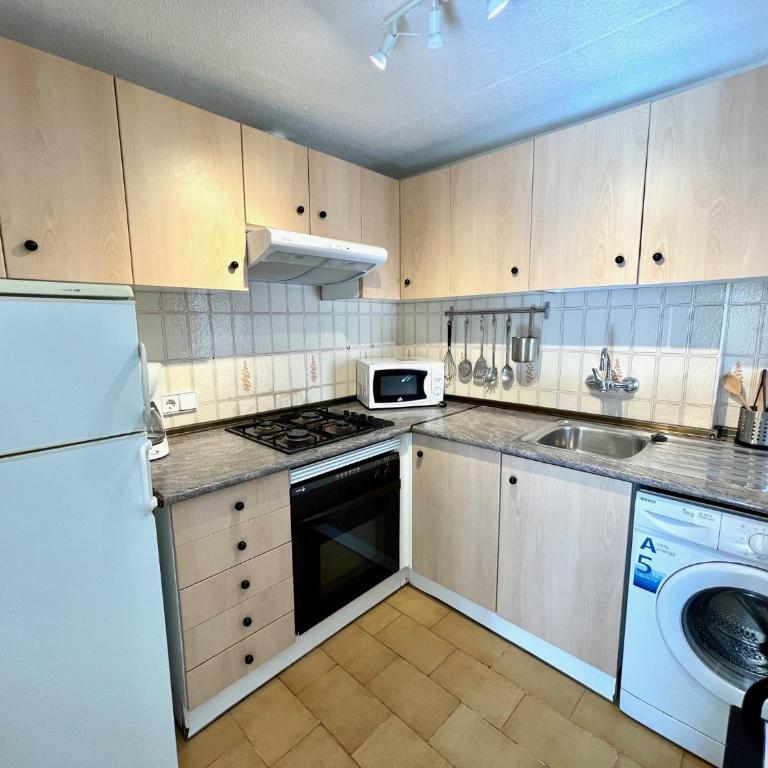 Edimar Aloturin Benidorm - Apartamento de 3 dormitorios - 4