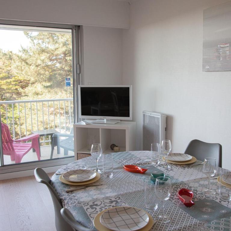 Spacieux Appartement Vue Pins-Tout à Pied-Résidence Le Manégore - Appartement 1 Chambre - 11