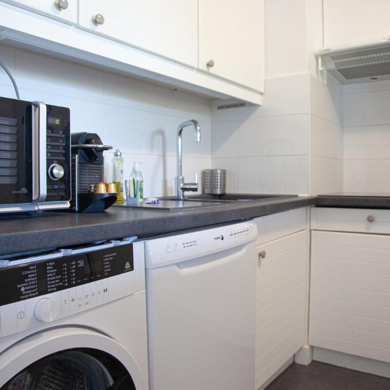 Spacieux Appartement Vue Pins-Tout à Pied-Résidence Le Manégore - Appartement 1 Chambre - 12