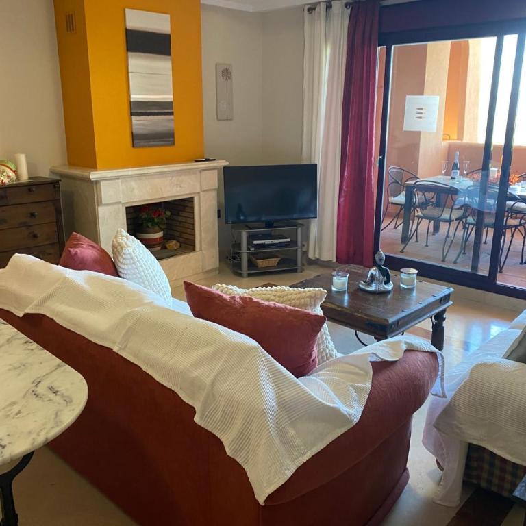El Soto de Marbella Onsite Golf-Tennis-Padel-Gym GF 2 Bed 2 Bath Apartment P2B-P14 - Apartamento con vistas a las montañas - 4
