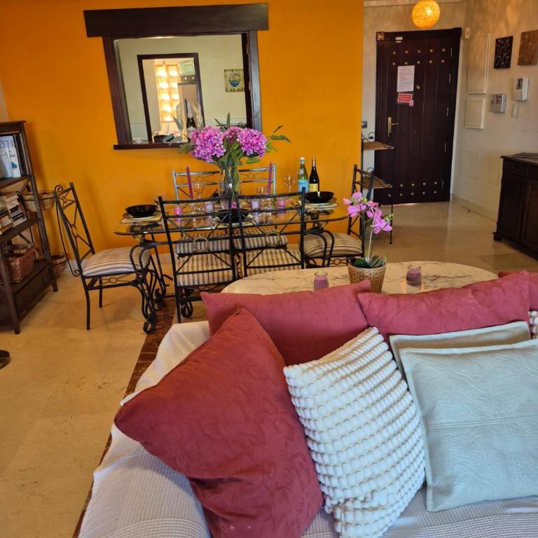 El Soto de Marbella Onsite Golf-Tennis-Padel-Gym GF 2 Bed 2 Bath Apartment P2B-P14 - Apartamento con vistas a las montañas - 3
