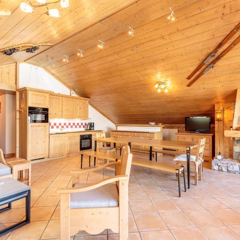 Spacieux appartement 8p avec piscine, spa, et parking, proche des pistes - Appartement 3 Chambres - 3
