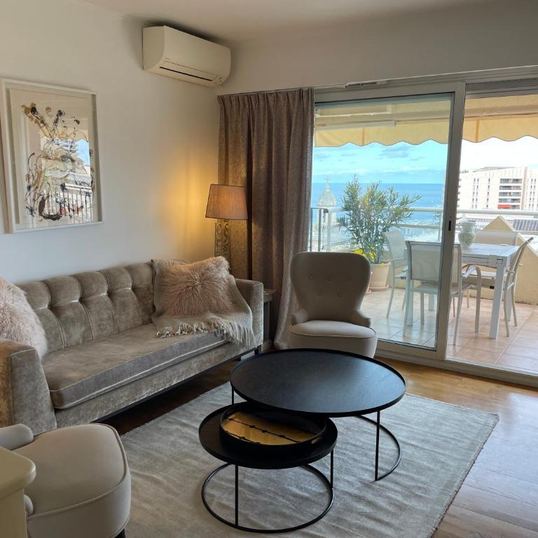 Palais Florentin - Prime location -150m Casino gardens - Panoramic Sea View - Large Terrace - Parking - One-Bedroom Apartment - 6