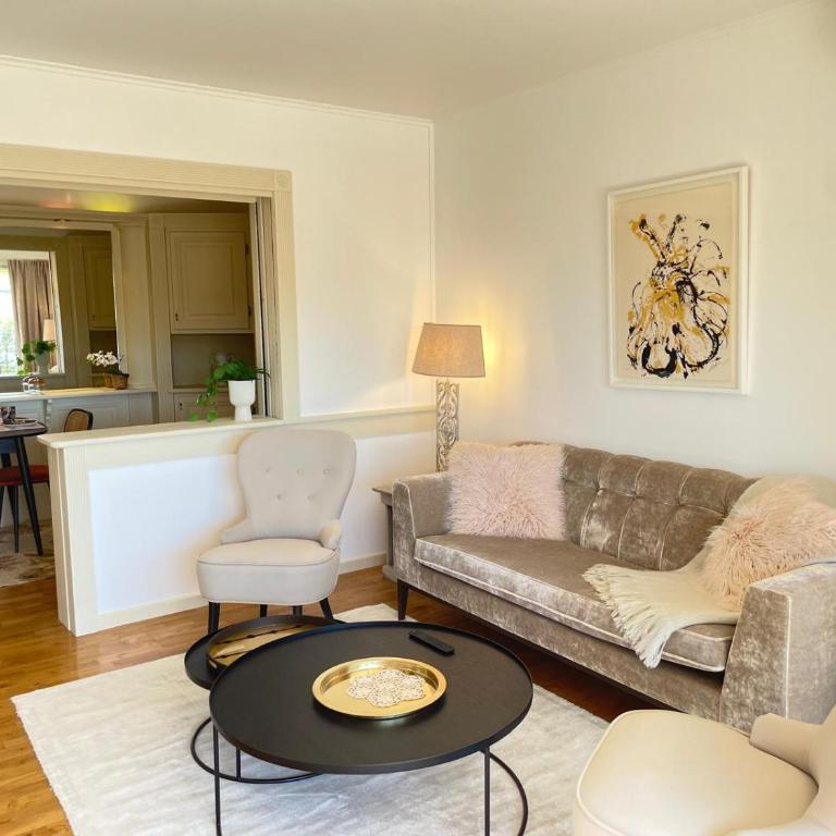 Palais Florentin - Prime location -150m Casino gardens - Panoramic Sea View - Large Terrace - Parking - One-Bedroom Apartment - 7