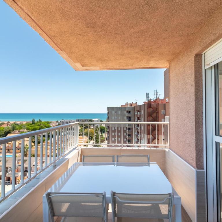 Global Vacacional, Apartamento de 3 habitaciones en urbanización cerca del mar - Three-Bedroom Apartment with Private Pool - 2
