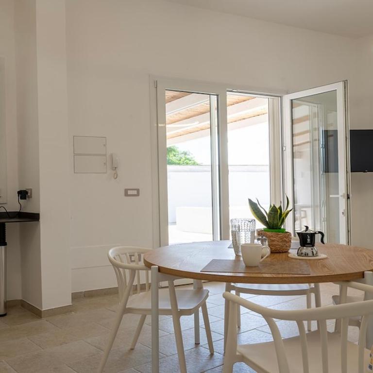 Villa with swimming pool a few meters from the sea - Vacation Home - 13