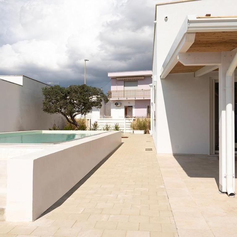 Villa with swimming pool a few meters from the sea - Vacation Home - 20