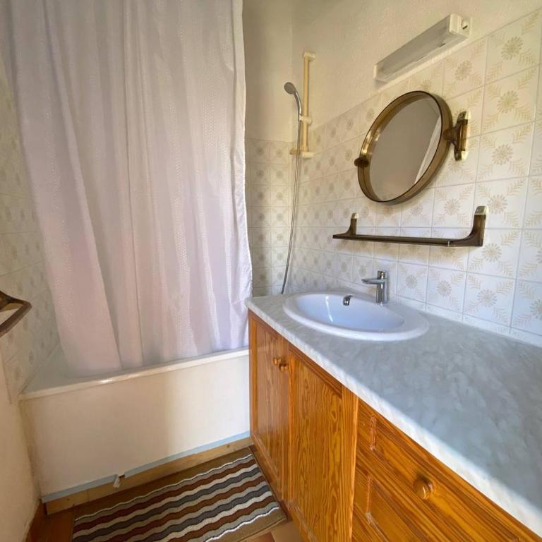Maison T2 à Port Leucate, face à la mer, 4 couchages, parking privé, TV, lave-linge, commerces à 400m - FR-1-81-55 - Villa - 9