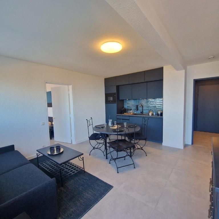 Appartement avec piscine Bleu du Lac - Appartement 2 Chambres - Vue sur Lac - 6