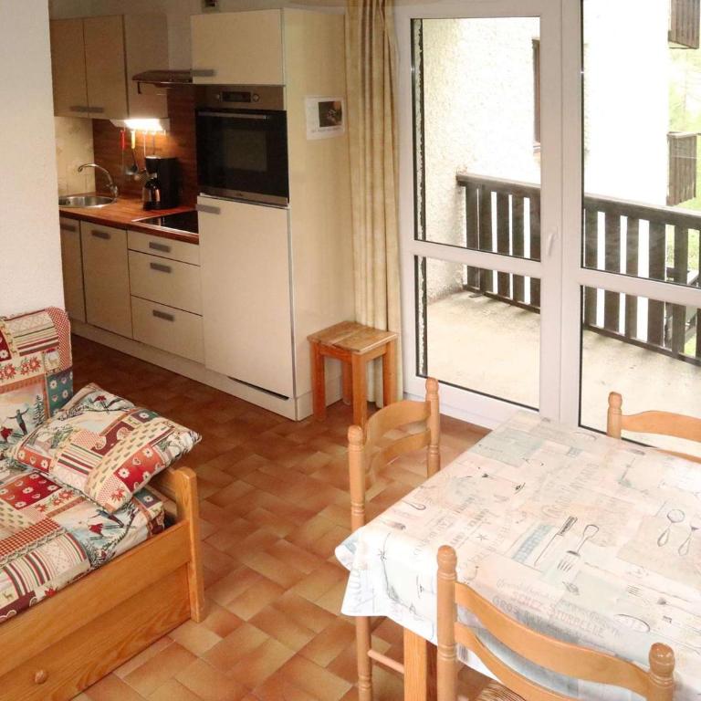 Appt skis aux pieds avec parking, balcon, 4 lits, animaux acceptés - FR-1-322-154 - Apartment (6 Erwachsene) - 10