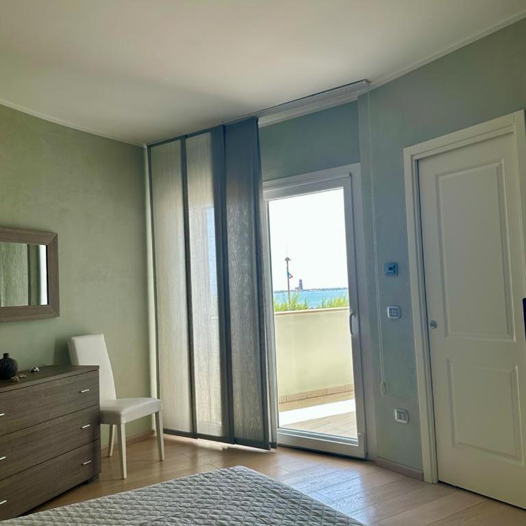 SIGIS HOUSE - Independent Apartment Sea View - Appartamento con 3 Camere da Letto - 16