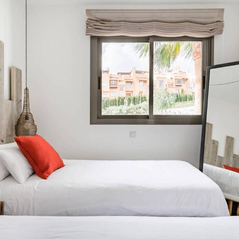 Chill in the Outdoor Lounge Bohemian-Chic Hideaway - Apartamento de 2 dormitorios con terraza y vistas al mar - 21