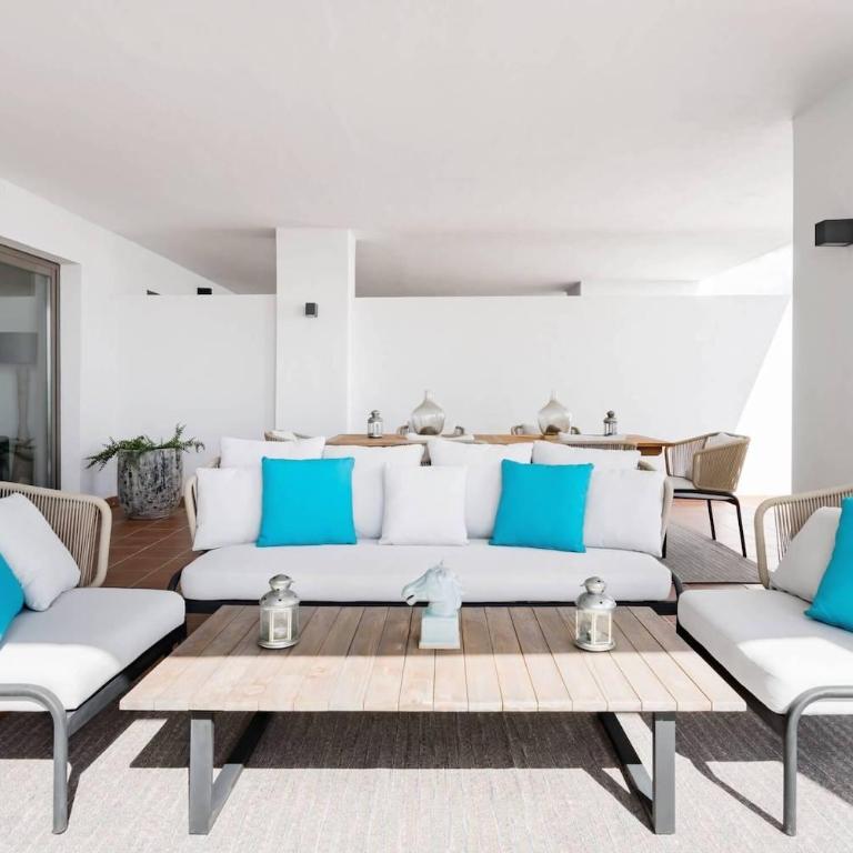 Chill in the Outdoor Lounge Bohemian-Chic Hideaway - Apartamento de 2 dormitorios con terraza y vistas al mar - 12