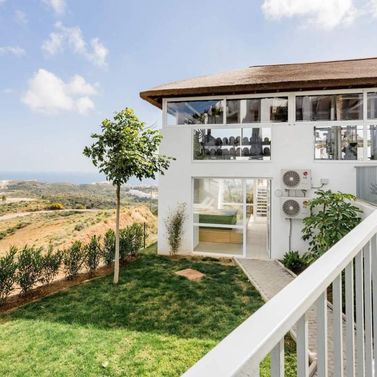Chill in the Outdoor Lounge Bohemian-Chic Hideaway - Apartamento de 2 dormitorios con terraza y vistas al mar - 33