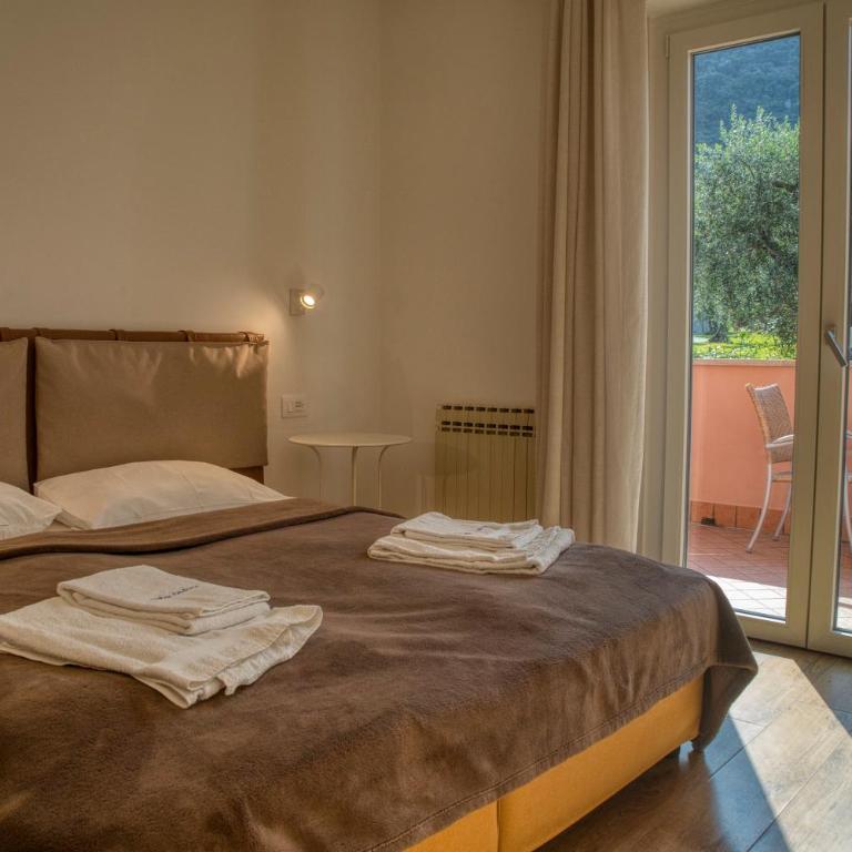Villa Andreis - Camera Matrimoniale/Doppia con Letti Singoli con Vista Montagna - 4