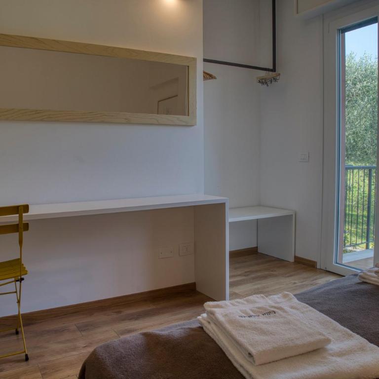 Villa Andreis - Camera Matrimoniale/Doppia con Letti Singoli con Vista Montagna - 11