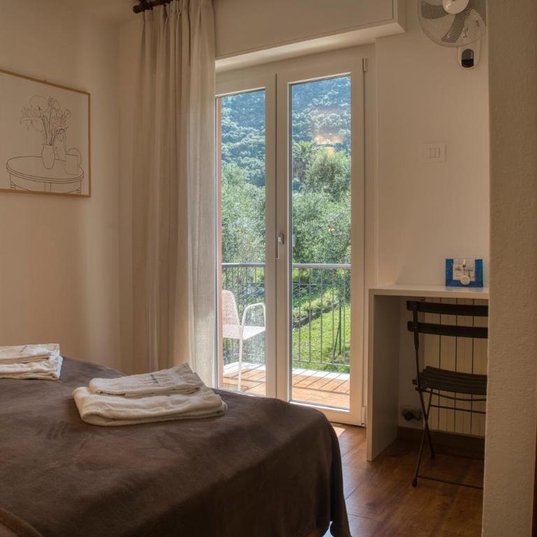 Villa Andreis - Camera Matrimoniale/Doppia con Letti Singoli con Vista Montagna - 18