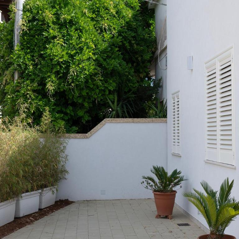 Villa with swimming pool a few meters from the sea - Vacation Home - 2