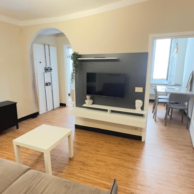 La CASA del PORTO ANTICO - Appartamento con 2 Camere da Letto e Vista Città - 11