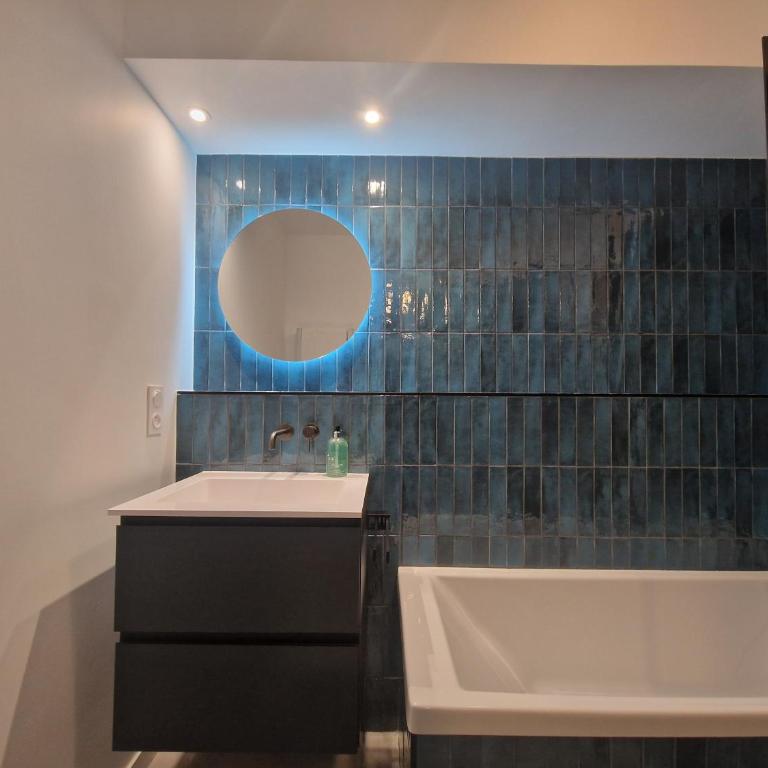 Appartement avec piscine Bleu du Lac - Appartement 2 Chambres - Vue sur Lac - 24