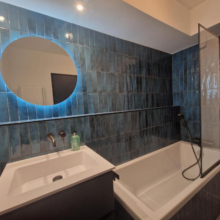 Appartement avec piscine Bleu du Lac - Appartement 2 Chambres - Vue sur Lac - 10