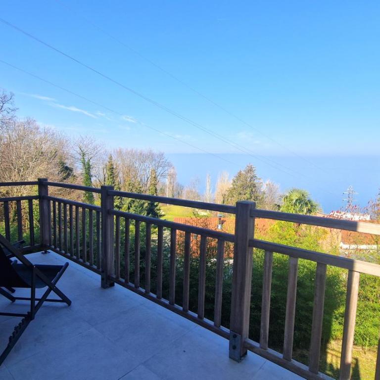 Appartement avec piscine Bleu du Lac - Appartement 2 Chambres - Vue sur Lac - 18