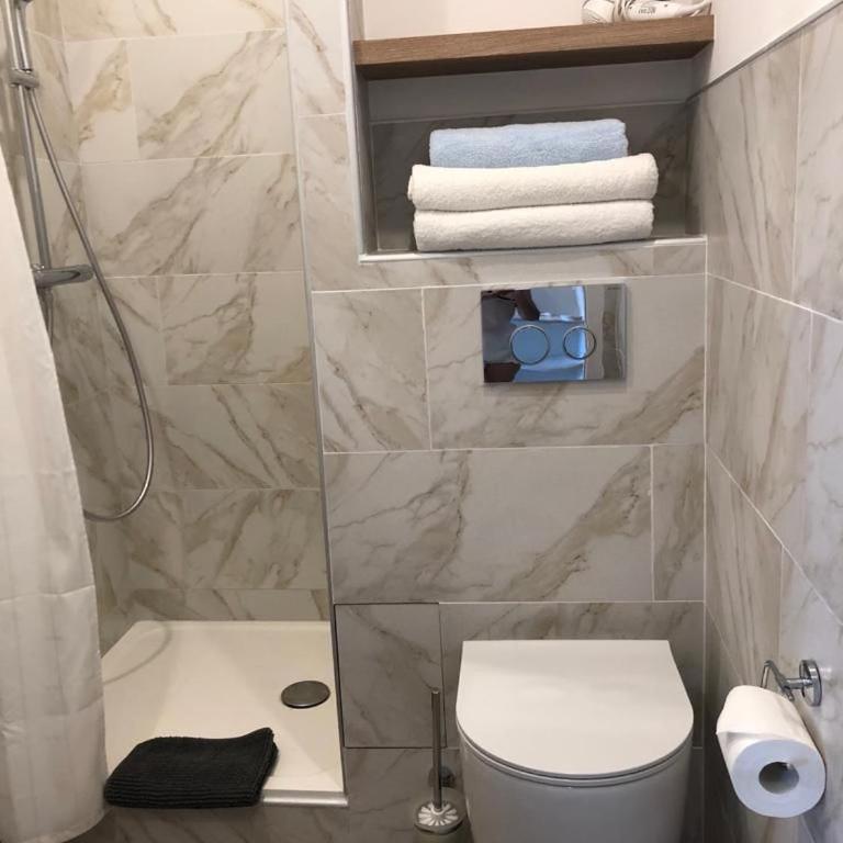 Studio in Saint tropez, swimming pool and parking - Appartamento con 1 Camera da Letto - 15