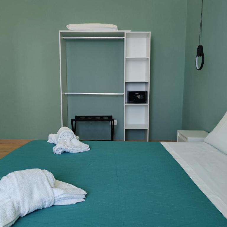 MARE Suite - King Room with Balcony - 10