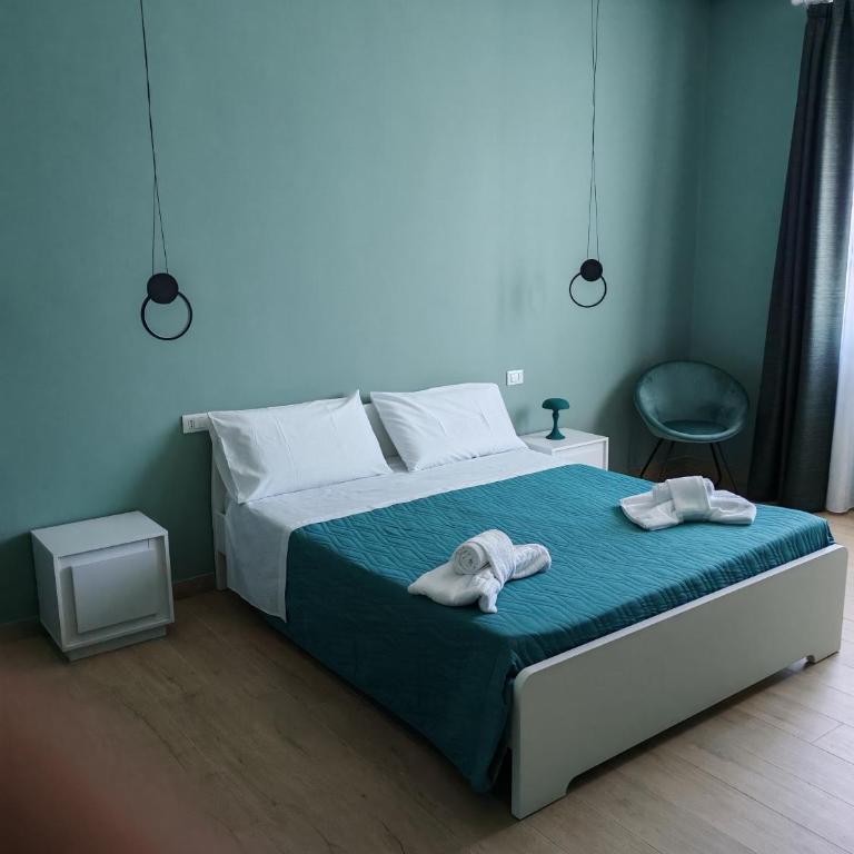 MARE Suite - King Room with Balcony - 14