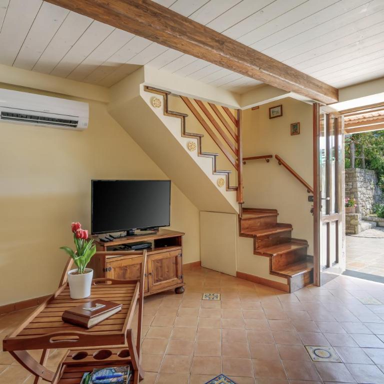 Villa Mimì between Sorrento and Positano - One-Bedroom Villa - 12