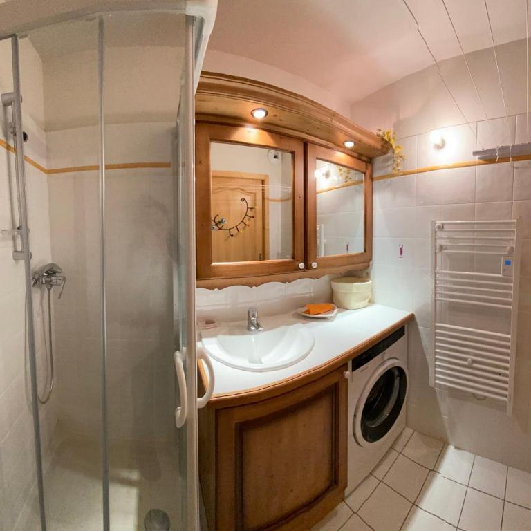 Appartement 8 pers, balcon sud, parking et piscine - Appartement 3 Chambres - 9
