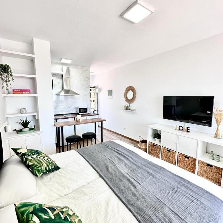 New stylish studio with pool & sea view - Estudio con vistas al mar - 12