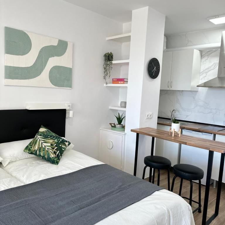 New stylish studio with pool & sea view - Estudio con vistas al mar - 15